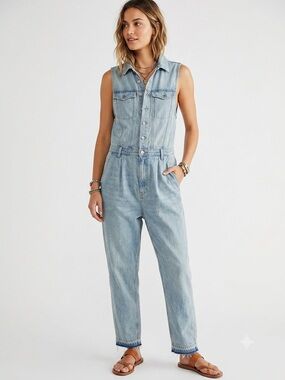 Free People We The Free Light Wash Denim Sleeveless Jumpsuit Coverall Size Large